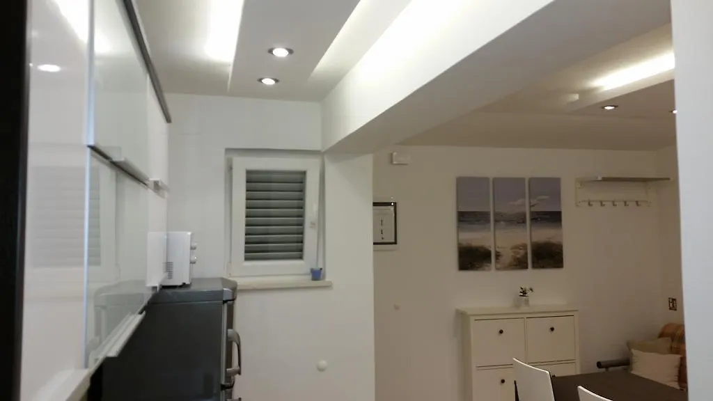 Gavza Luna Apartment Cres