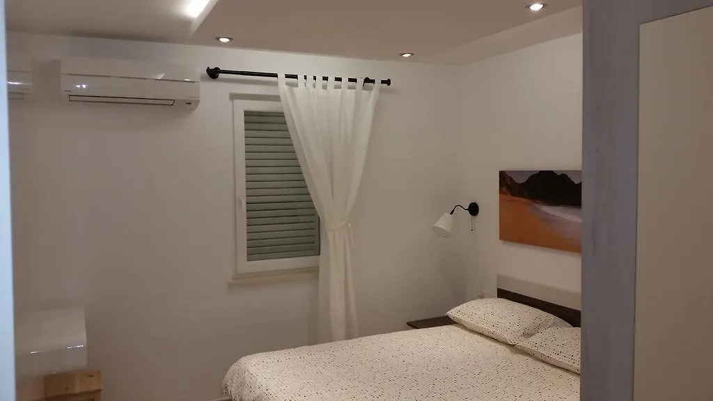 Gavza Luna Apartment Cres