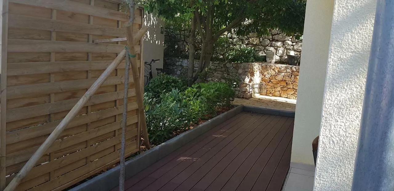 Gavza Luna Apartment Cres 0*,  Κροατία