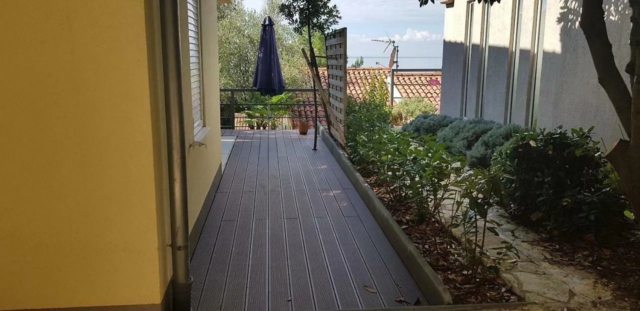 Gavza Luna Apartment Cres